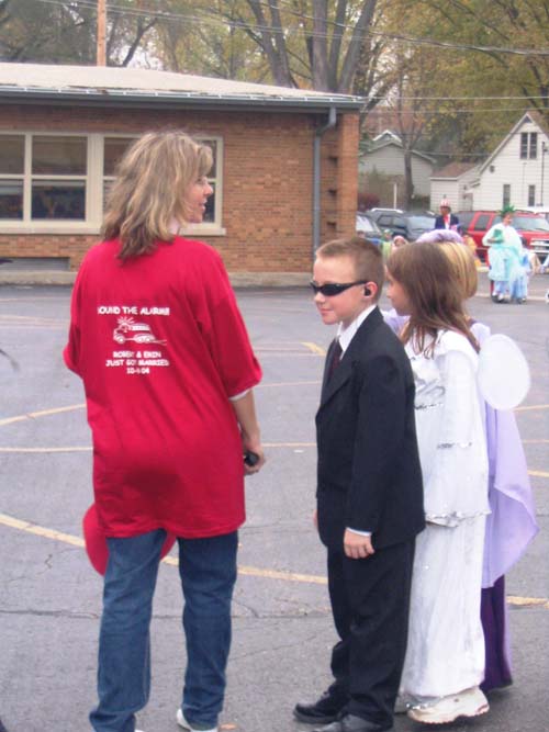 2004_11_12 005 Corte as  a Secret Service Dude
