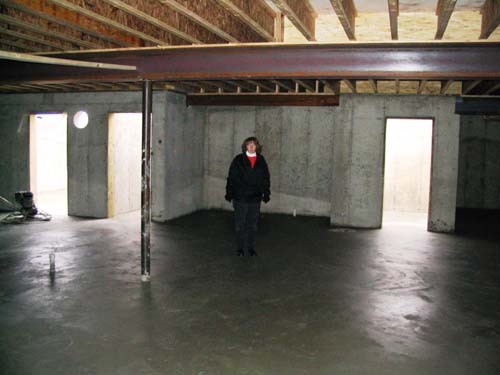 2003_12_29 051 Wendi's First Time in the Basement