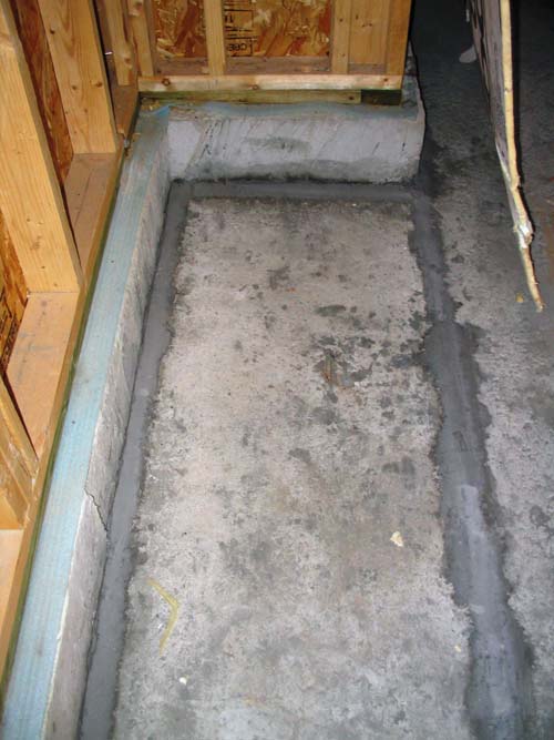 2004_04_03 077 Garage Floor has been Grouted