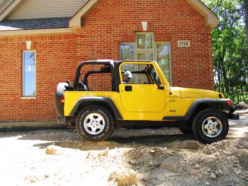 2004_06_20 048 Jeep Moving out of the Way for the Dump Truck