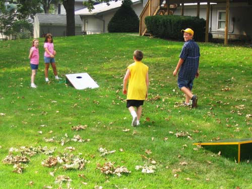 2004_09_07 153 Ed's Packers Bean Bag Toss