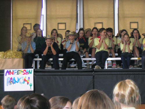 2005_02_05 126 Randy Playing his Cheeks