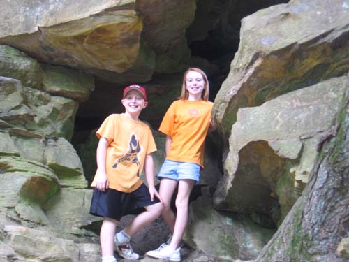 2005_08_28 013 Corte and Allison in the Rocks on Trail 3